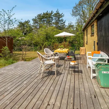 Сasa de vacaciones Lovely In With House Sea View